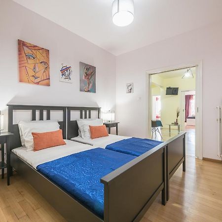 Superb Acropolis View 3Bd Apt In Historical Center Athén Kültér fotó