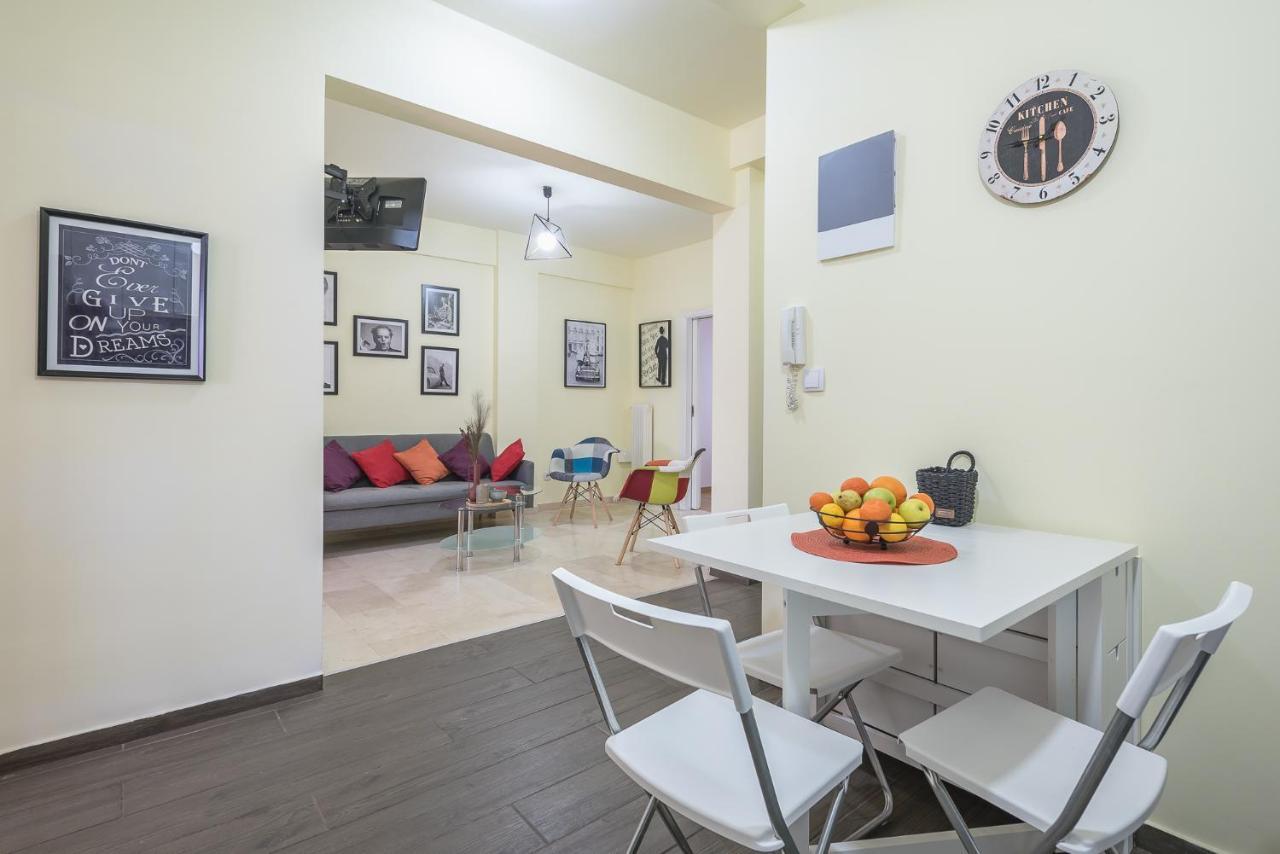 Superb Acropolis View 3Bd Apt In Historical Center Athén Kültér fotó