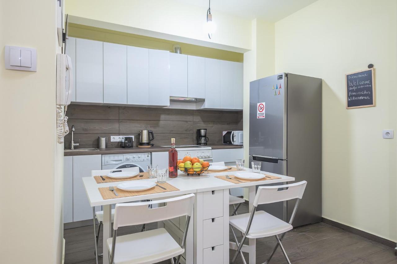Superb Acropolis View 3Bd Apt In Historical Center Athén Kültér fotó